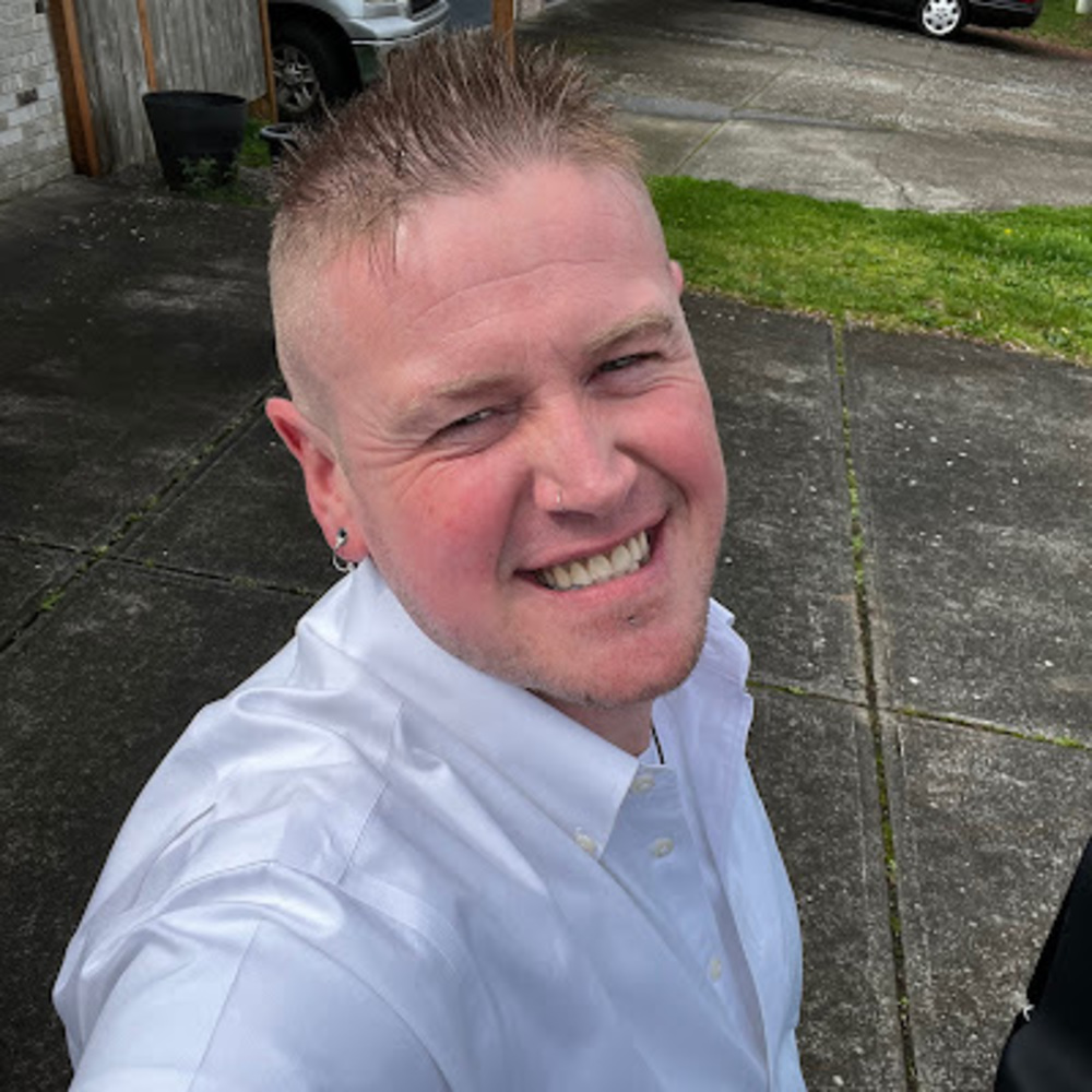 Meet your Posher, Aaron